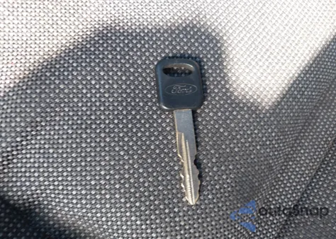 2004 Ford Crown Victoria Police z USA, uszkodzony, nr VIN 2FAFP71W74X136530